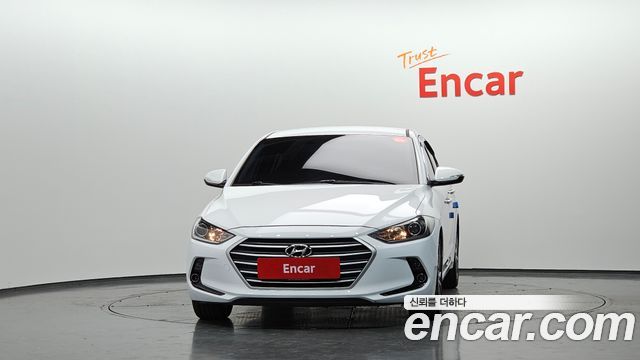 Hyundai AVANTE 2018 — photo 3