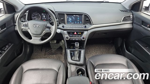 Hyundai AVANTE 2018 — photo 7