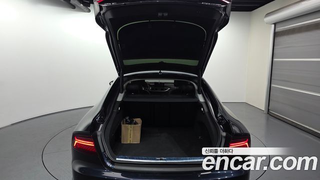 Audi A7 2016 — photo 20