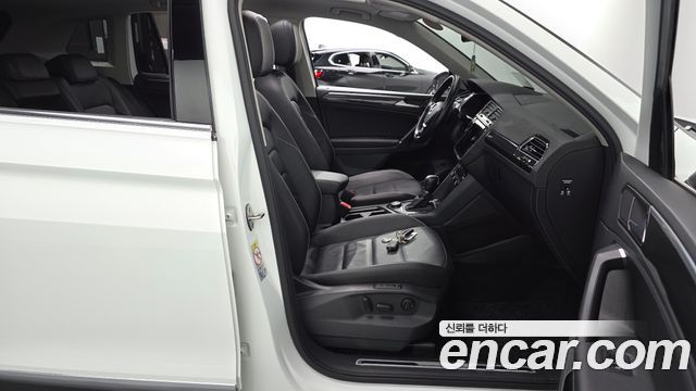 Volkswagen Tiguan 2018 — photo 10