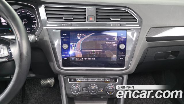 Volkswagen Tiguan 2018 — photo 15