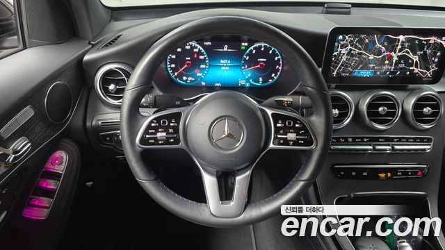 Mercedes-Benz GLC-Class 2020 — photo 18