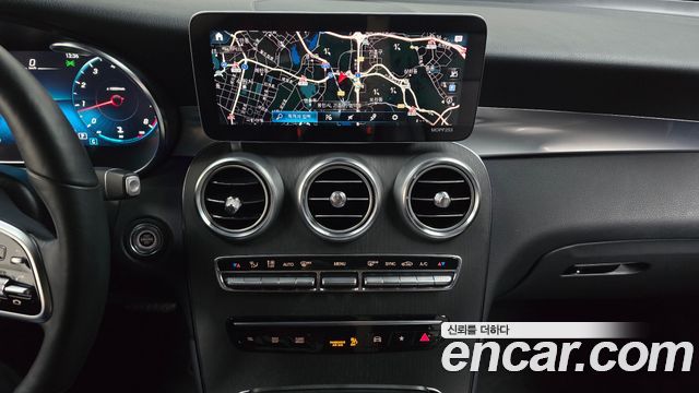 Mercedes-Benz GLC-Class 2020 — photo 19