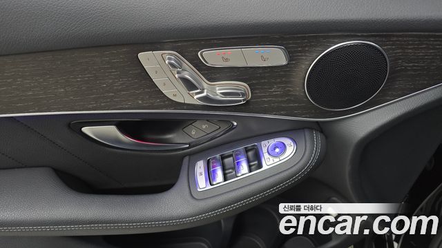 Mercedes-Benz GLC-Class 2020 — photo 25