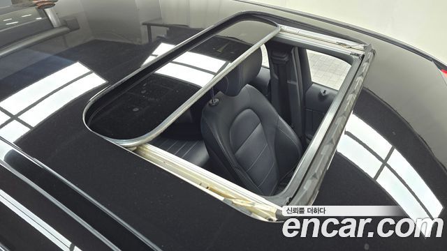 Mercedes-Benz GLC-Class 2020 — photo 29