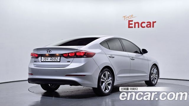 Hyundai AVANTE 2017 — photo 2