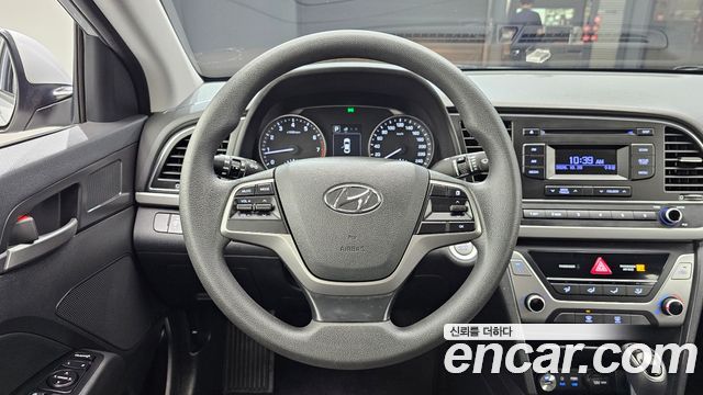 Hyundai AVANTE 2017 — photo 19
