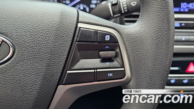 Hyundai AVANTE 2017 — photo 26