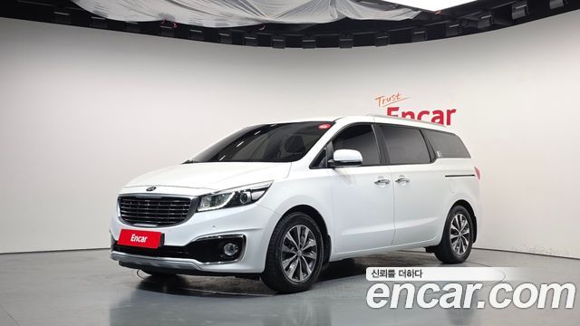 Kia Canival 2017 — photo 1