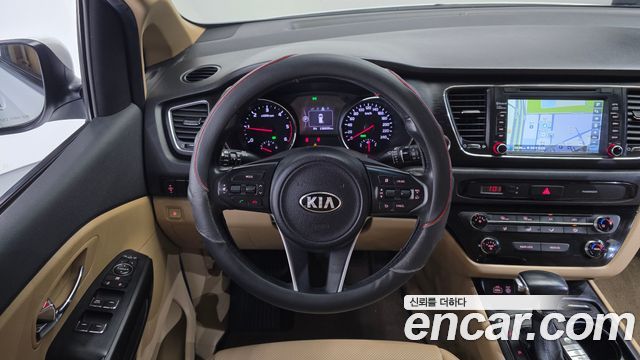 Kia Canival 2017 — photo 13