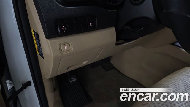Kia Canival 2017 — photo 14