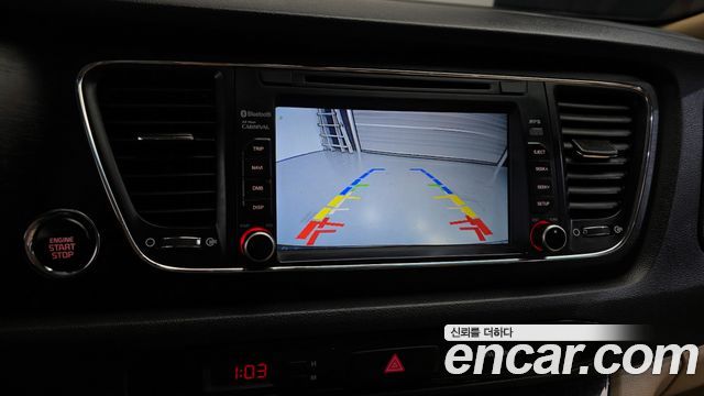 Kia Canival 2017 — photo 16