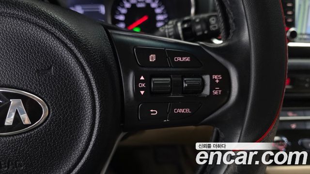 Kia Canival 2017 — photo 18