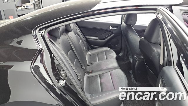 Kia K3 2017 — photo 11