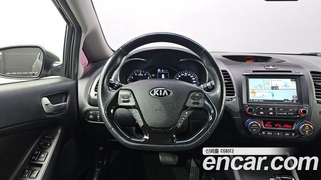 Kia K3 2017 — photo 13