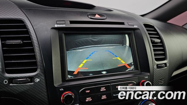 Kia K3 2017 — photo 15
