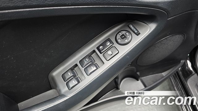 Kia K3 2017 — photo 19