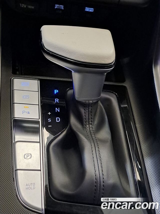 Hyundai AVANTE 2021 — photo 17