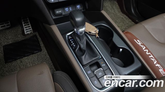 Hyundai Santafe 2019 — photo 12