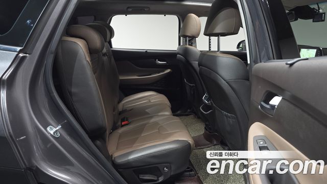 Hyundai Santafe 2019 — photo 17