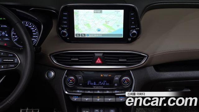 Hyundai Santafe 2019 — photo 25