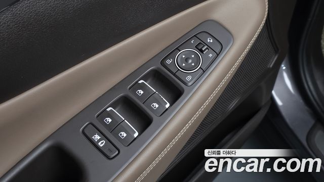 Hyundai Santafe 2019 — photo 29