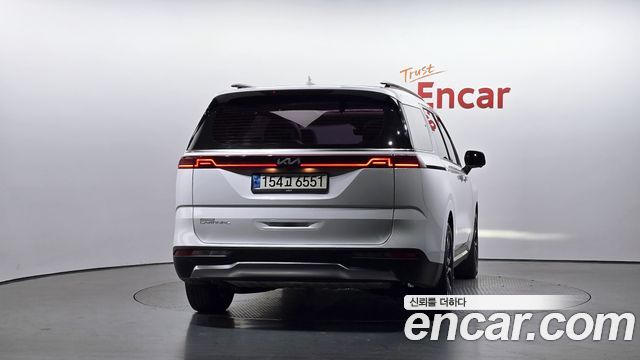 Kia Canival 2022 — photo 4
