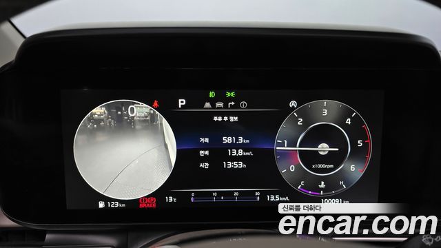 Kia Canival 2022 — photo 11