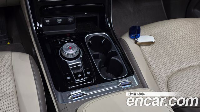 Kia Canival 2022 — photo 12