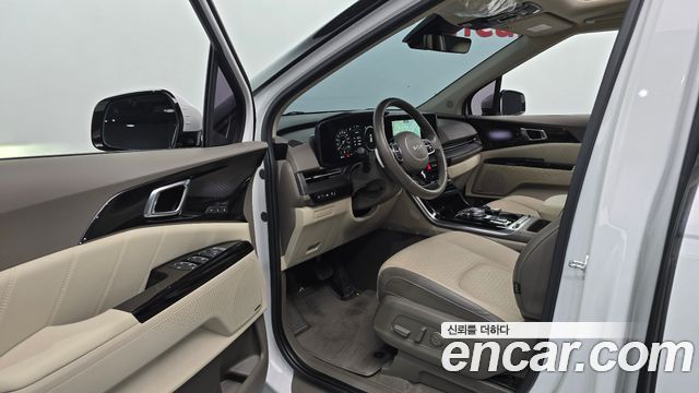 Kia Canival 2022 — photo 13