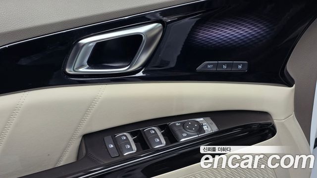 Kia Canival 2022 — photo 24