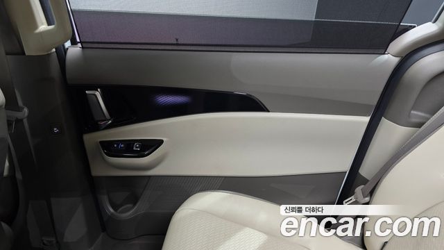 Kia Canival 2022 — photo 15