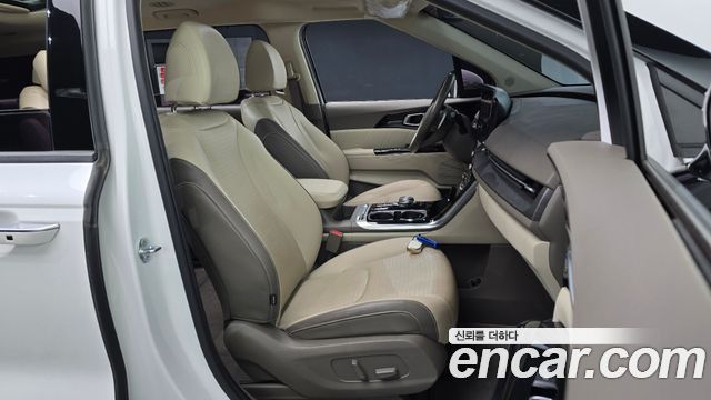 Kia Canival 2022 — photo 16