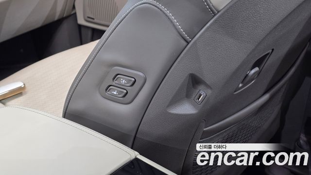 Kia Canival 2022 — photo 30