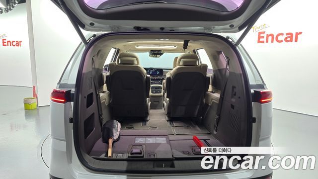 Kia Canival 2022 — photo 31