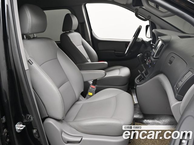 Hyundai Starex 2021 — photo 10