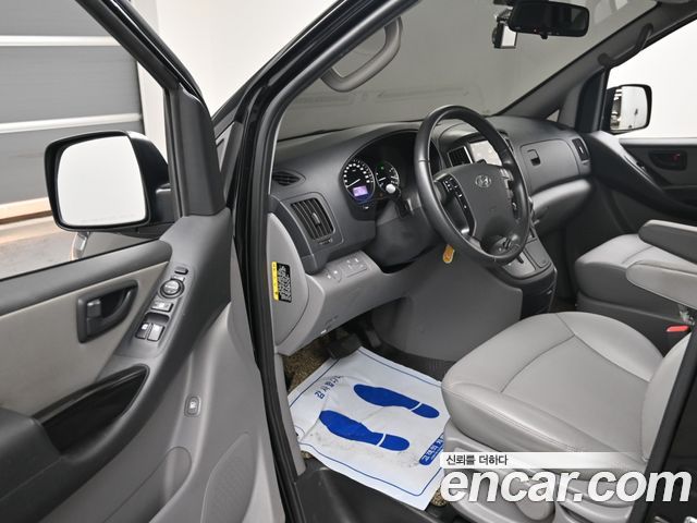 Hyundai Starex 2021 — photo 11