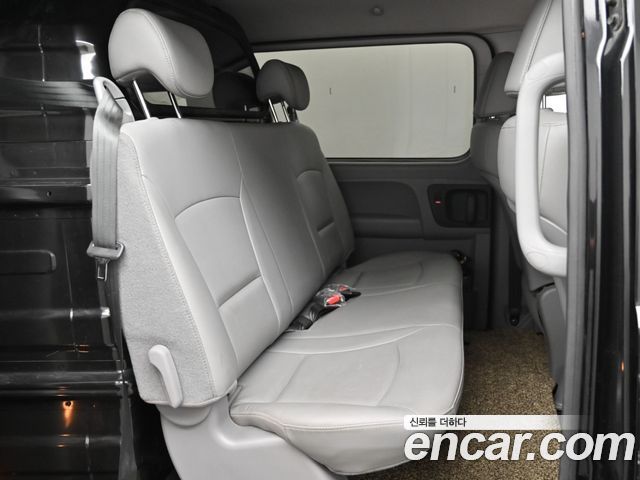 Hyundai Starex 2021 — photo 12