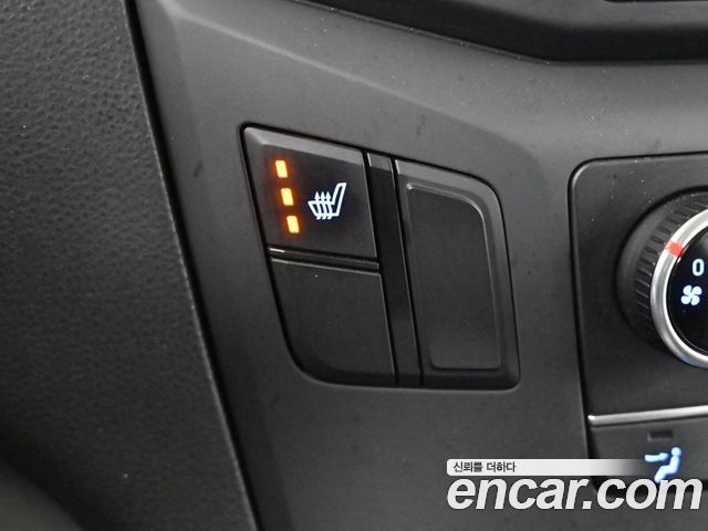 Hyundai Starex 2021 — photo 17
