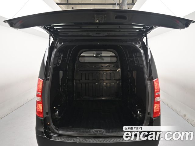 Hyundai Starex 2021 — photo 19