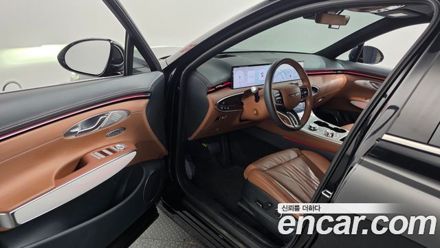 Genesis GV70 2025 — photo 13