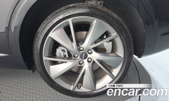 Genesis GV70 2025 — photo 7