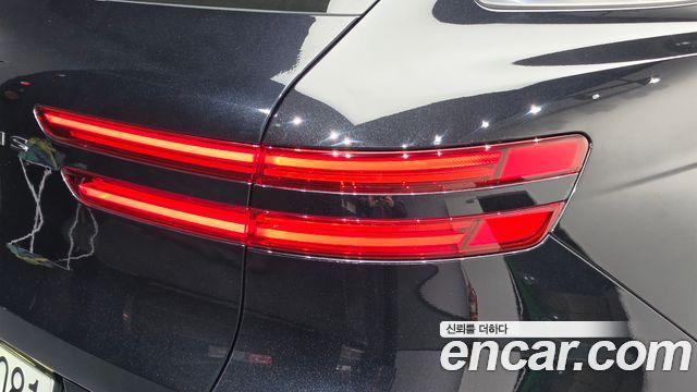 Genesis GV70 2025 — photo 9