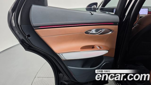 Genesis GV70 2025 — photo 15