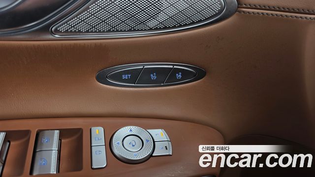 Genesis GV70 2025 — photo 30