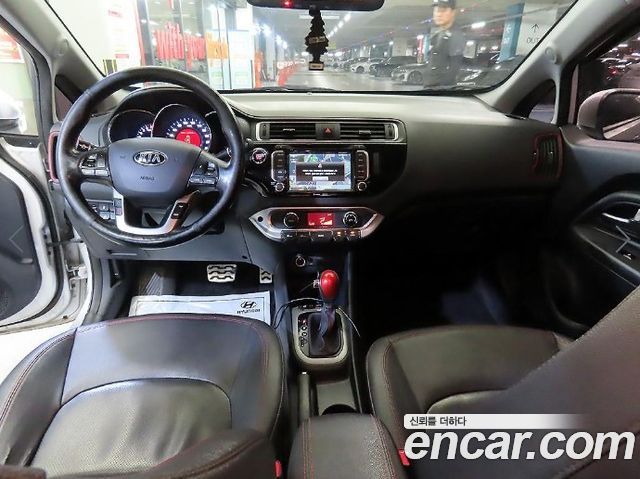 Kia pride 2015 — photo 10