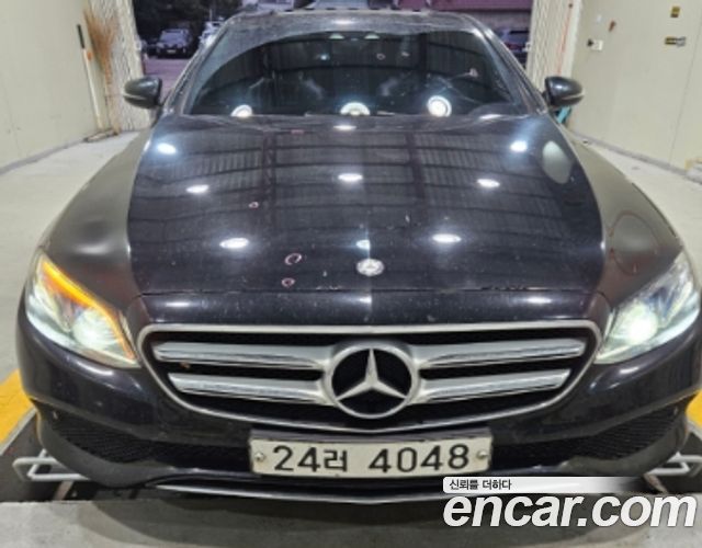 Mercedes-Benz E-Class 2017 — photo 1