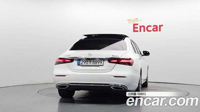 Mercedes-Benz E-Class 2021 — photo 4