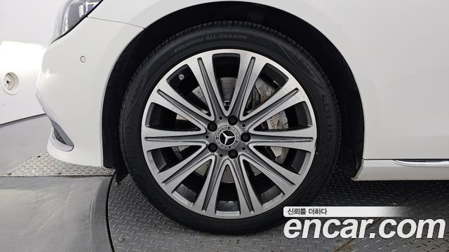 Mercedes-Benz E-Class 2021 — photo 5