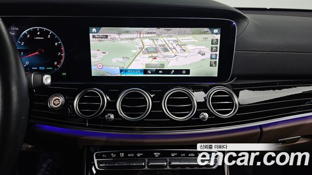 Mercedes-Benz E-Class 2021 — photo 20